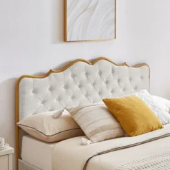 ModernLuxe Classic Upholstered Platform Bed with Metal Frame and Wood Slats -Luxe Furniture Sale GUEST cfe8dc58 3e2c 489a 814a 555c6440aa2d